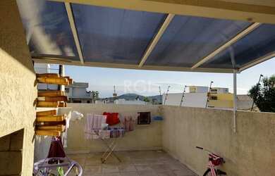 Imagem 10: Casa em Guarujá. Churrasqueira, Lareira, 2 Vagas na garageme3 Dormitórios