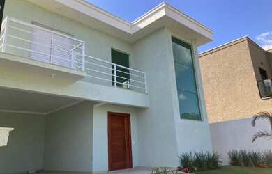 Imagem: A casa em condomínio possui 3 Dormitórios, 3 Banheiros, 2