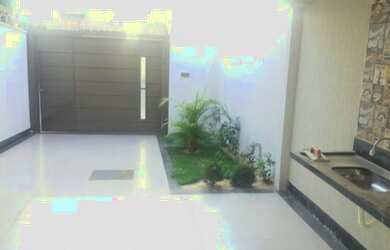 Imagem: A casa possui 2 Dormitórios, 1 Banheiro, 2 Vagas na garagem