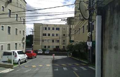 Imagem: O apartamento possui 2 Dormitórios, 1 Banheiro, 1 Vaga na garagem