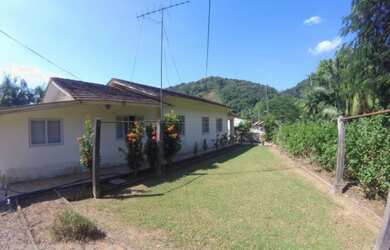 Imagem 1: Amplo terreno e casa residencial de alvenaria escriturada na Santa Terezinha,...