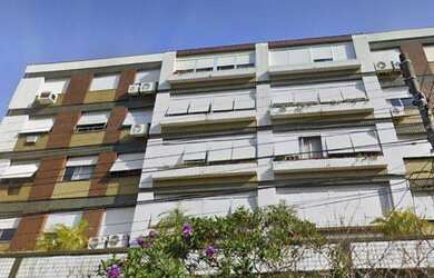 Imagem: O depósito à venda possui e está localizado em São João