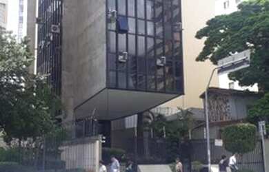 Imagem: O depósito possui 2 Vagas na garagem e 172m² de Área e está