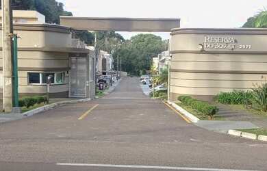 Imagem: A casa em condomínio possui 3 Dormitórios, 3 Banheiros, 2