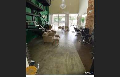 Imagem: O depósito possui 2 Vagas na garagem, 35m² de Área e está