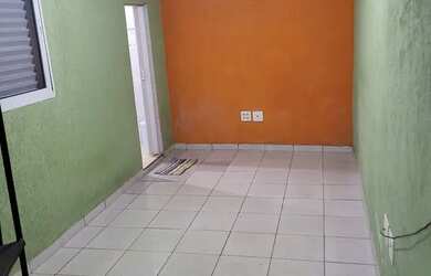 Imagem: A casa possui 2 Dormitórios, 2 Banheiros, 70m² de Área e