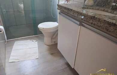 Imagem: A casa em condomínio possui 3 Dormitórios, 3 Banheiros, 2