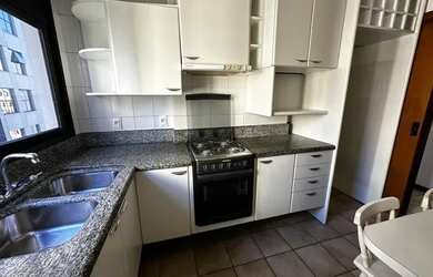 Imagem: O apartamento possui 2 Dormitórios, 2 Banheiros, 1 Vaga na