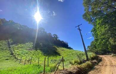 Imagem: A chácara possui 10.715m² de Área e está localizado em