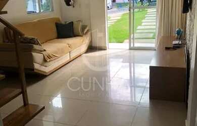 Imagem: A casa possui 3 Dormitórios, 3 Banheiros, 2 Vagas na garagem