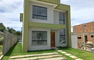 Imagem: A casa possui 3 Dormitórios, 3 Banheiros, 2 Vagas na garagem