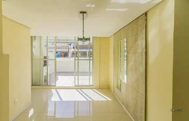 Imagem: O apartamento na cobertura possui 2 Dormitórios, 1 Banheiro