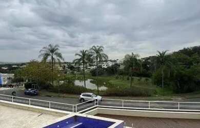 Imagem: A casa em condomínio possui 4 Dormitórios, 5 Banheiros, 4