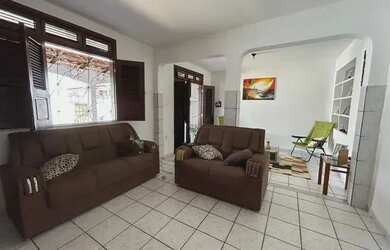 Imagem: A casa possui 2 Dormitórios, 1 Banheiro, 1 Vaga na garagem