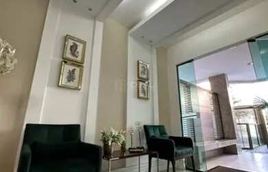 Imagem: O apartamento possui 3 Dormitórios, 1 Banheiro, 2 Vagas na