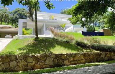 Imagem: A casa em condomínio possui 4 Dormitórios, 5 Banheiros, 4