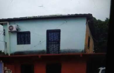 Imagem: A casa possui 5 Dormitórios, 2 Banheiros, 5 Vagas na garagem