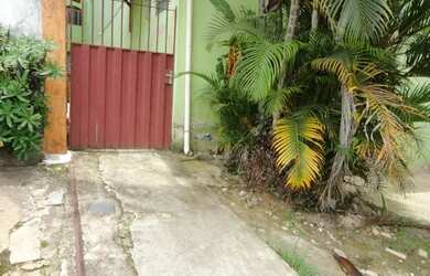 Imagem: A casa possui 1 Dormitório, 1 Banheiro e 1 Vaga na garagem