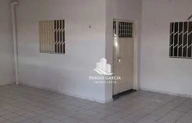 Imagem: A casa possui 2 Dormitórios, 1 Banheiro, 3 Vagas na garagem