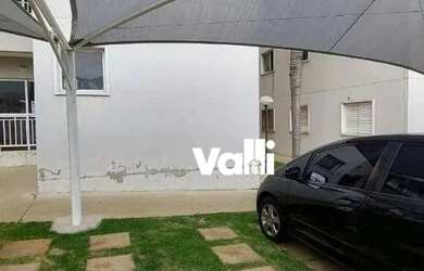 Imagem: O apartamento possui 2 Dormitórios, 1 Banheiro, 1 Vaga na garagem