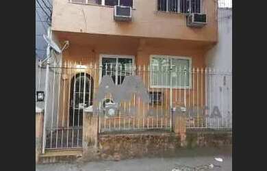 Imagem: A casa possui 5 Dormitórios, 5 Banheiros, 160m² de Área e