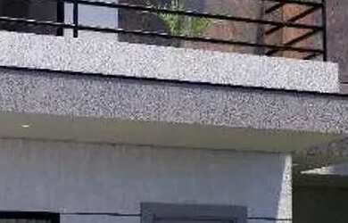 Imagem: A casa possui 3 Dormitórios, 2 Banheiros, 2 Vagas na garagem