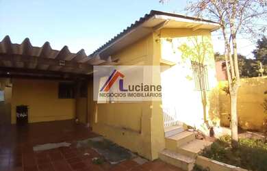 Imagem: A casa possui 2 Dormitórios, 1 Banheiro, 1 Vaga na garagem