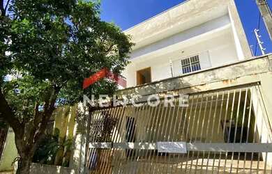 Imagem: A casa possui 3 Dormitórios, 3 Banheiros, 2 Vagas na garagem