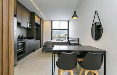 Imagem: O apartamento possui 1 Dormitório, 1 Banheiro, 30m² de Área