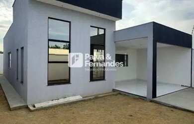 Imagem: A casa possui 3 Dormitórios, 2 Banheiros, 1 Vaga na garagem