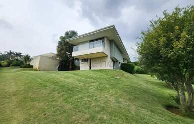 Imagem: A casa em condomínio possui 5 Dormitórios, 2 Banheiros, 5