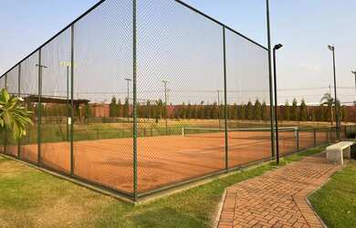 Imagem 2: Lote condomínio Jardins Capri Lote à Venda, 317.04 por R$ 317000.00 no setor Jardins Capri