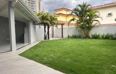 Imagem: A casa em condomínio possui 3 Dormitórios, 3 Banheiros, 4