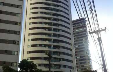 Imagem: O apartamento possui 3 Dormitórios, 1 Banheiro, 2 Vagas na