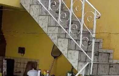 Imagem: A casa possui 3 Dormitórios, 3 Banheiros, 3 Vagas na garagem