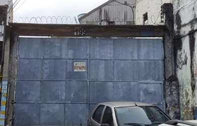 Imagem: O depósito possui 1.700m² de Área e está localizado em