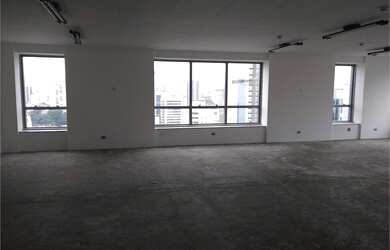 Imagem: O depósito possui 1 Vaga na garagem, 38m² de Área e está