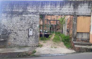 Imagem: O terreno possui 220m² de Área e está localizado em Coroado