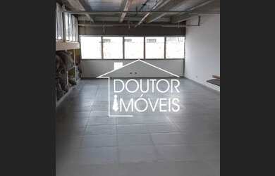 Imagem: O depósito possui 1 Vaga na garagem e 70m² de Área e está