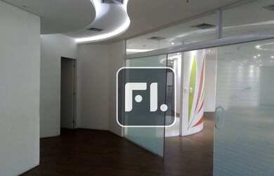 Imagem: O depósito possui 5 Vagas na garagem e 289m² de Área e está