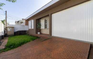 Imagem: PORTO ALEGRE - Casa Padrão - Sarandi