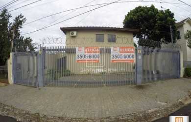 Imagem: O depósito possui 4 Vagas na garagem, 400m² de Área e está