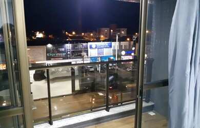 Imagem: O apartamento possui 1 Dormitório, 1 Banheiro, 1 Vaga na garagem