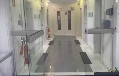 Imagem: O depósito possui 5 Vagas na garagem, 633m² de Área e está