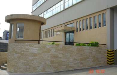 Imagem: O depósito possui 4200m² de Área e está localizado em Alphaville