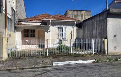 Imagem 1: terreno com casa antiga 2 Dormitórios, 2 Vagas 95 m² por R$ 570.000...