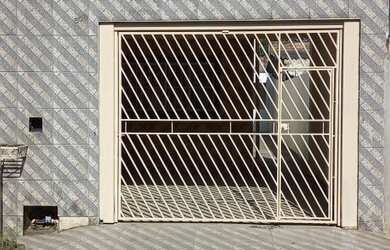 Imagem: A casa à venda possui 2 Dormitórios, 1 Banheiro, 1 Vaga na