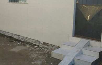 Imagem: A casa possui 2 Dormitórios e 1 Banheiro e está localizado