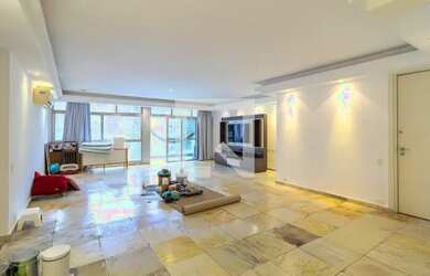 Imagem: O apartamento possui 4 Dormitórios, 3 Banheiros, 2 Vagas na