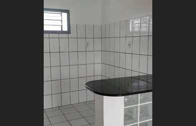 Imagem: O apartamento possui 1 Dormitório, 1 Banheiro, 1 Vaga na garagem